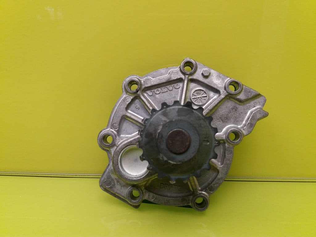 Bomba agua VOLVO XC 40