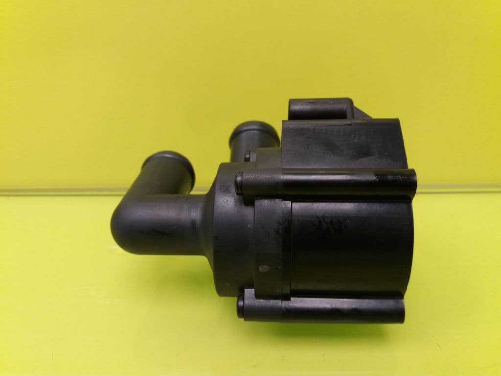 Bomba agua VOLVO XC 40 4