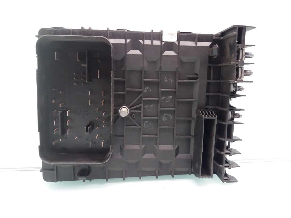 Caja reles / fusibles VOLKSWAGEN GOLF V BERLINA (1K1) 3
