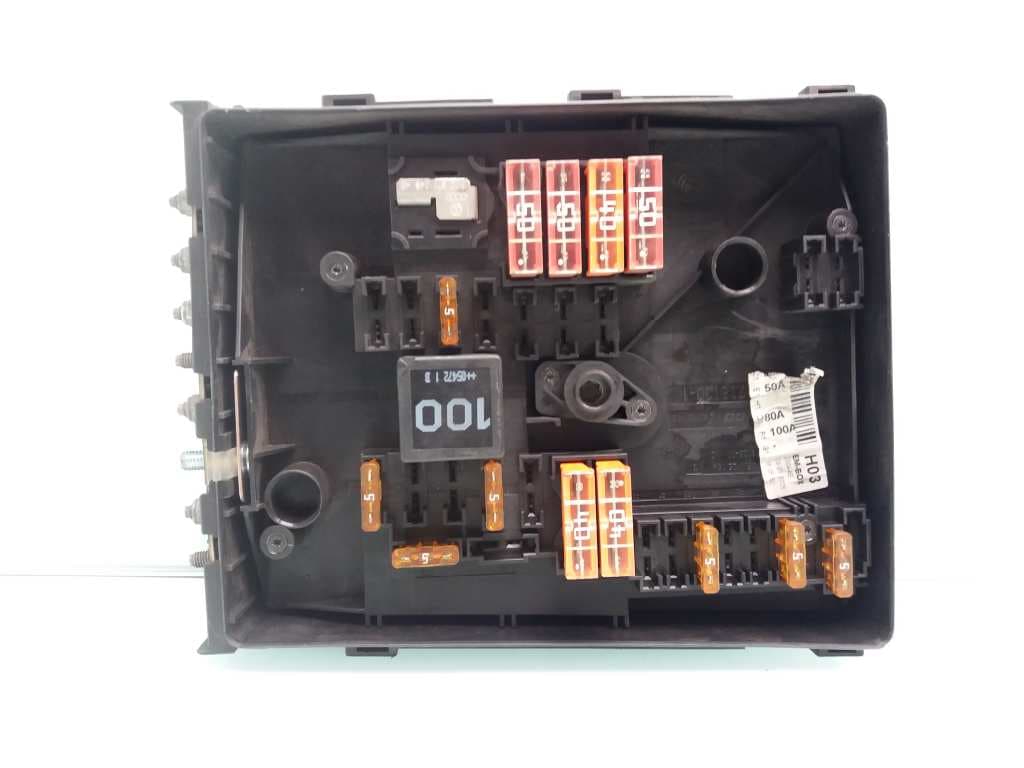 Caja reles / fusibles VOLKSWAGEN GOLF V BERLINA (1K1)