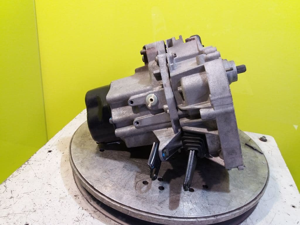 Caja cambios RENAULT CLIO II FASE I (B/CBO) 2