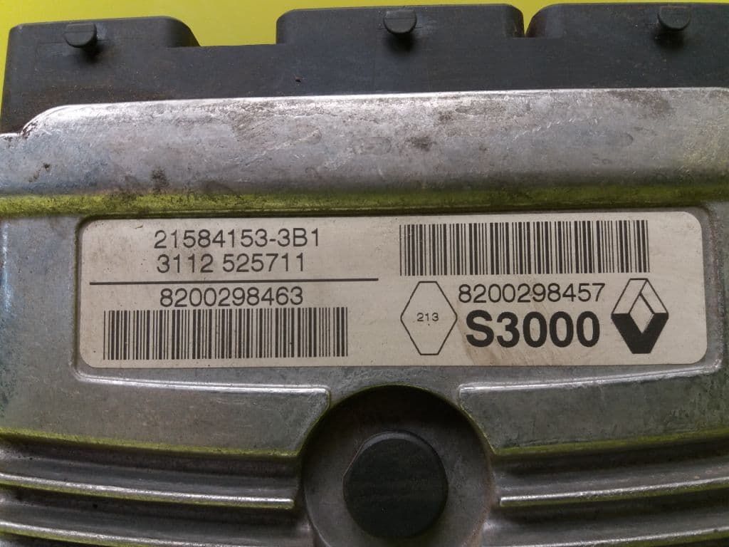 Centralita motor uce RENAULT MEGANE II CLASSIC BERLINA 2