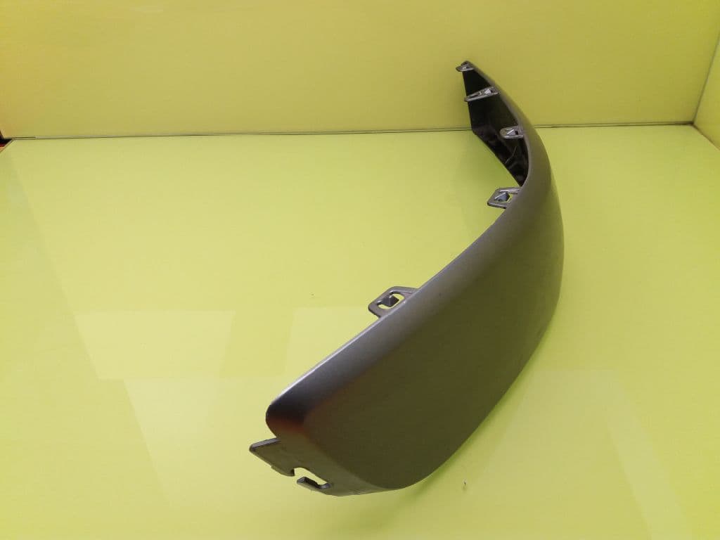 Plastico RENAULT MEGANE II CLASSIC BERLINA 3