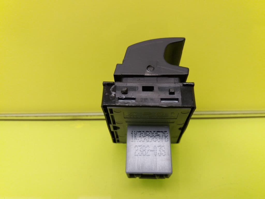 Mando elevalunas delantero izquierdo SEAT IBIZA SC (6J1) 3