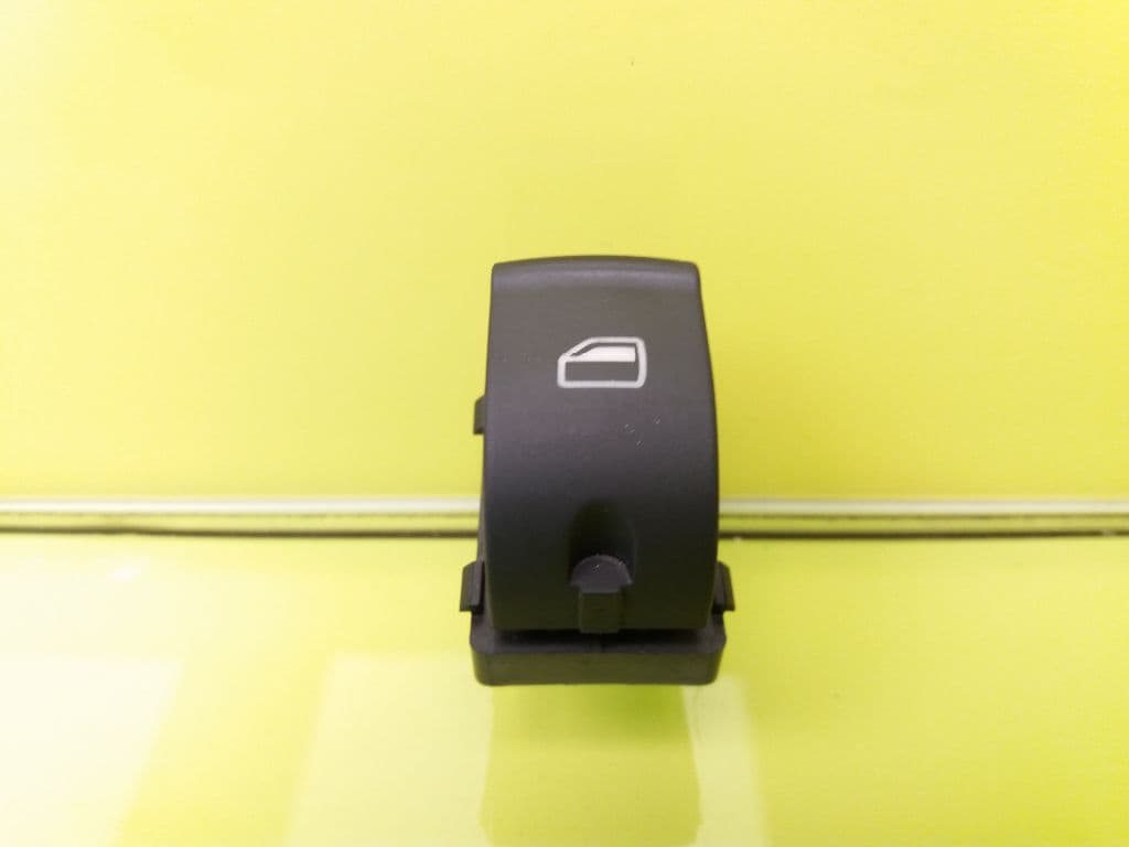 Mando elevalunas delantero derecho AUDI A3 (8P)