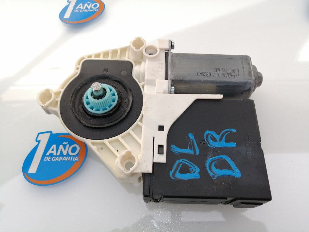Motor elevalunas delantero derecho SEAT LEON (5F1) 4