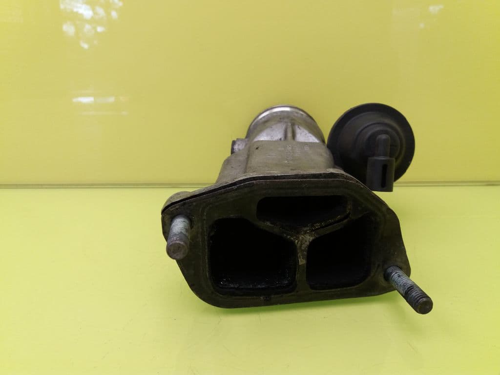 Caja mariposa AUDI A6 AVANT (4B5) 3