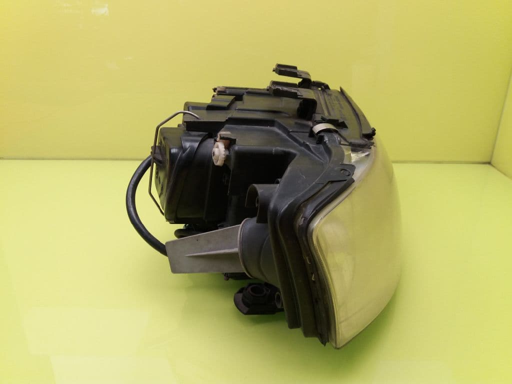 Faro derecho AUDI A6 AVANT (4B5) 4
