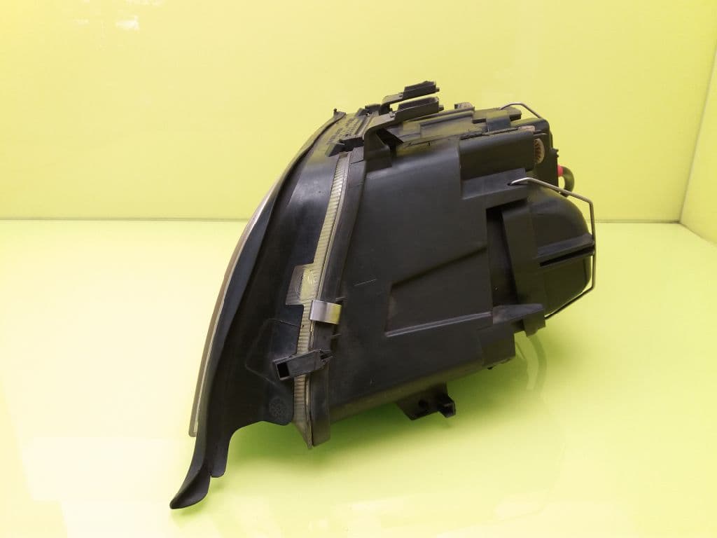 Faro derecho AUDI A6 AVANT (4B5) 3