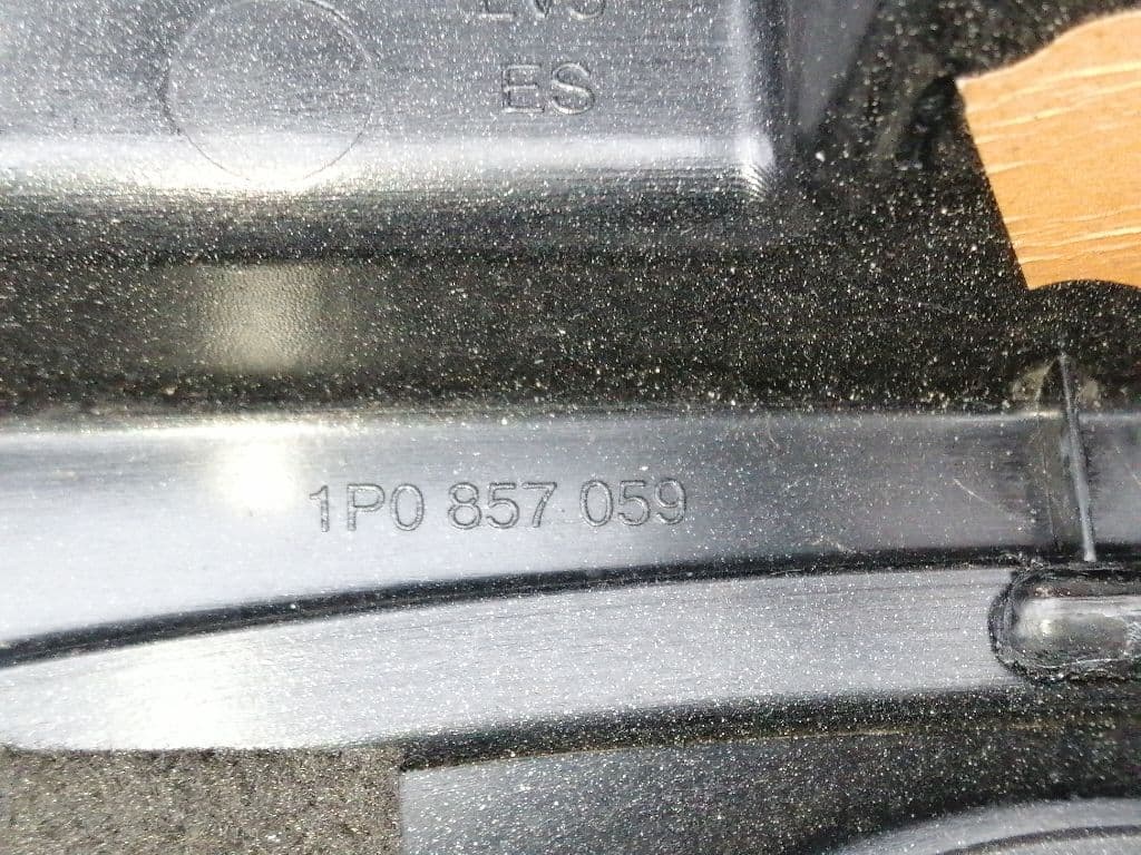 Plastico SEAT LEON (1M1) 2