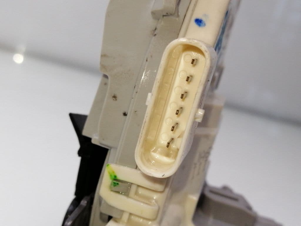 Cerradura puerta trasera izquierda SEAT LEON (1M1) 4