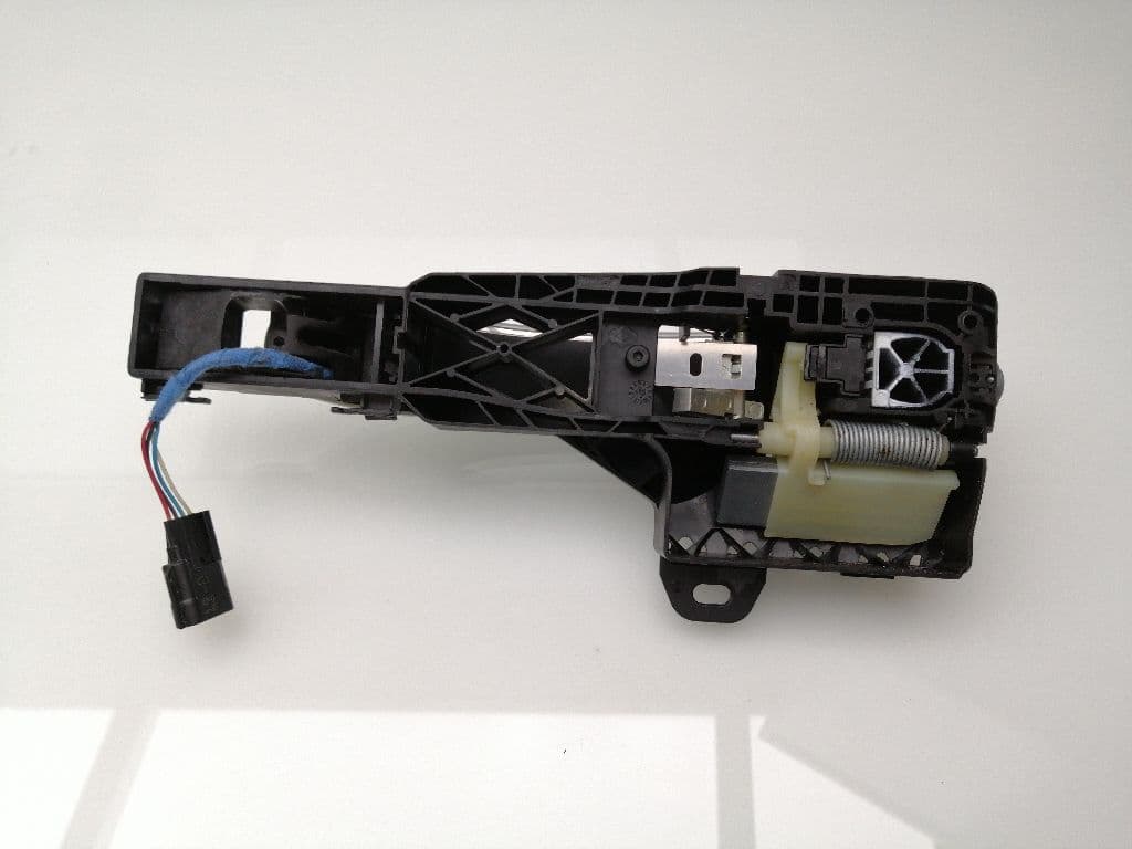Maneta exterior delantera derecha RENAULT MEGANE IV BERLINA 5P 3