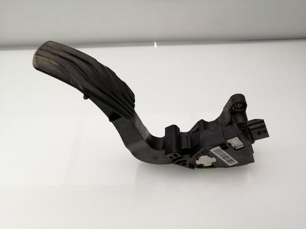 Pedal acelerador RENAULT MEGANE IV BERLINA 5P
