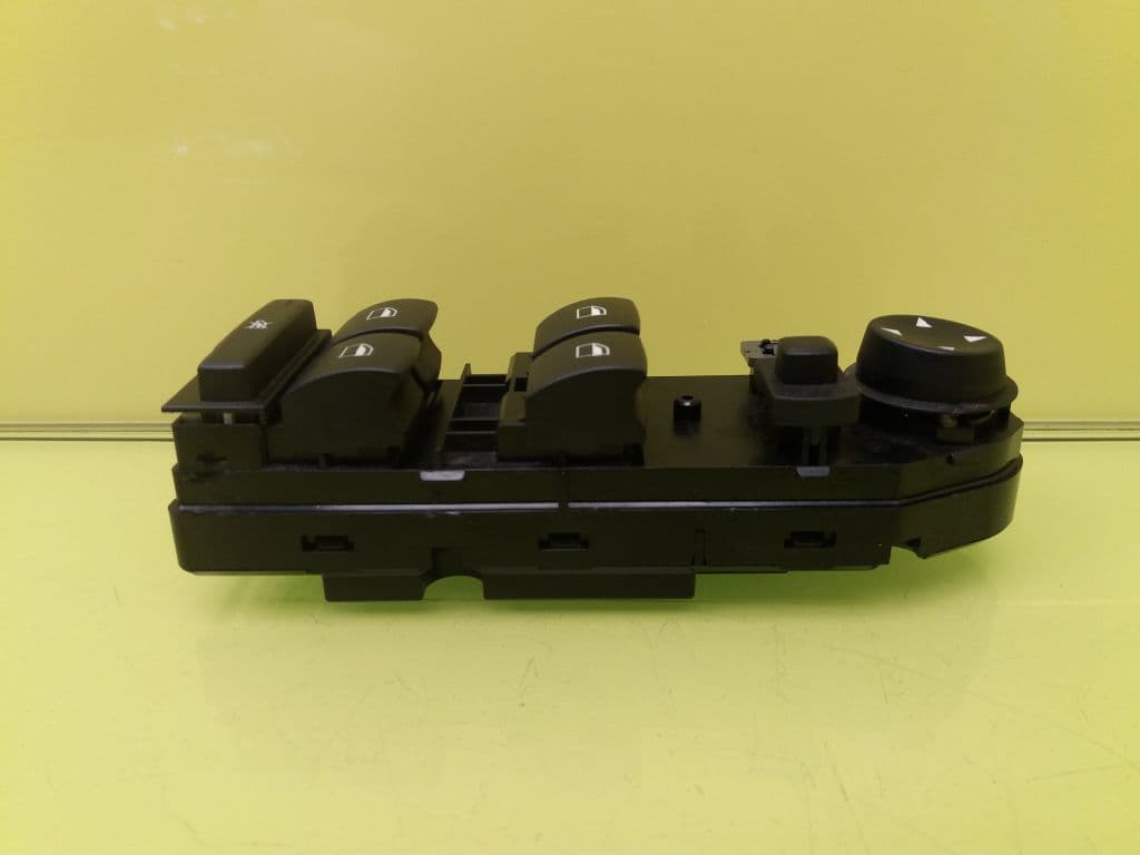 Mando elevalunas delantero izquierdo BMW SERIE 5 BERLINA (E34) 3