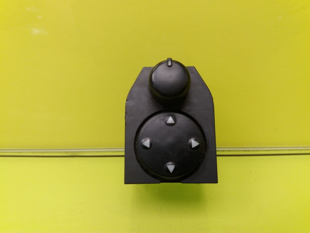 Mando retrovisor AUDI A4 BERLINA (8E)