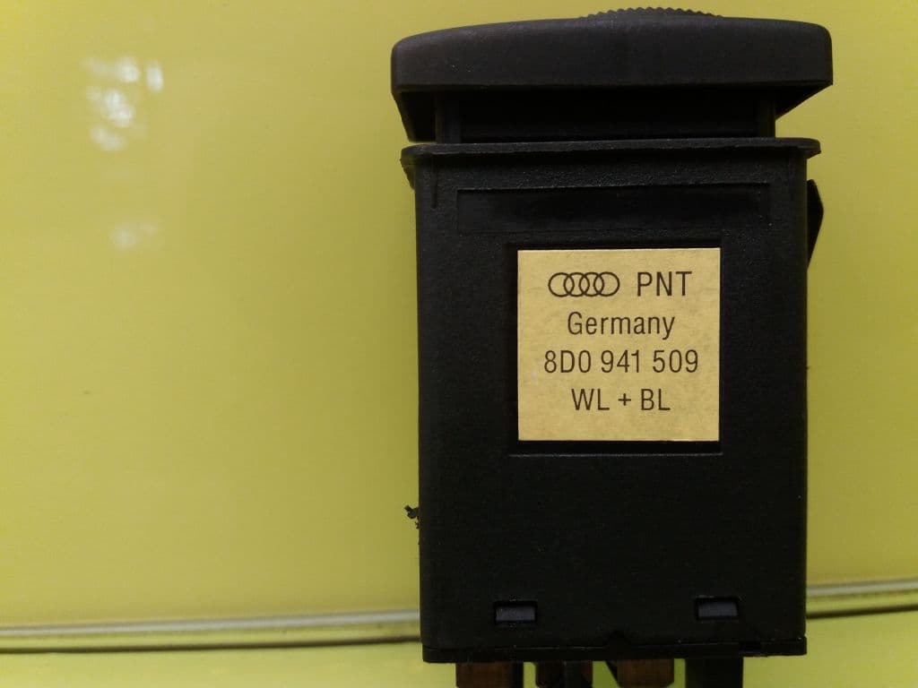 Warning AUDI A4 BERLINA (8E) 4