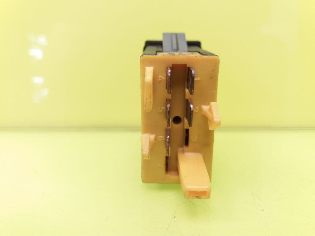 Interruptor AUDI A4 BERLINA (8E) 3