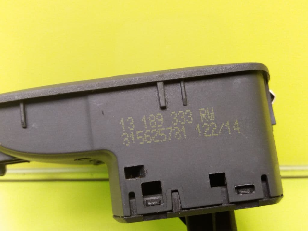 Mando elevalunas delantero derecho OPEL CORSA D 2