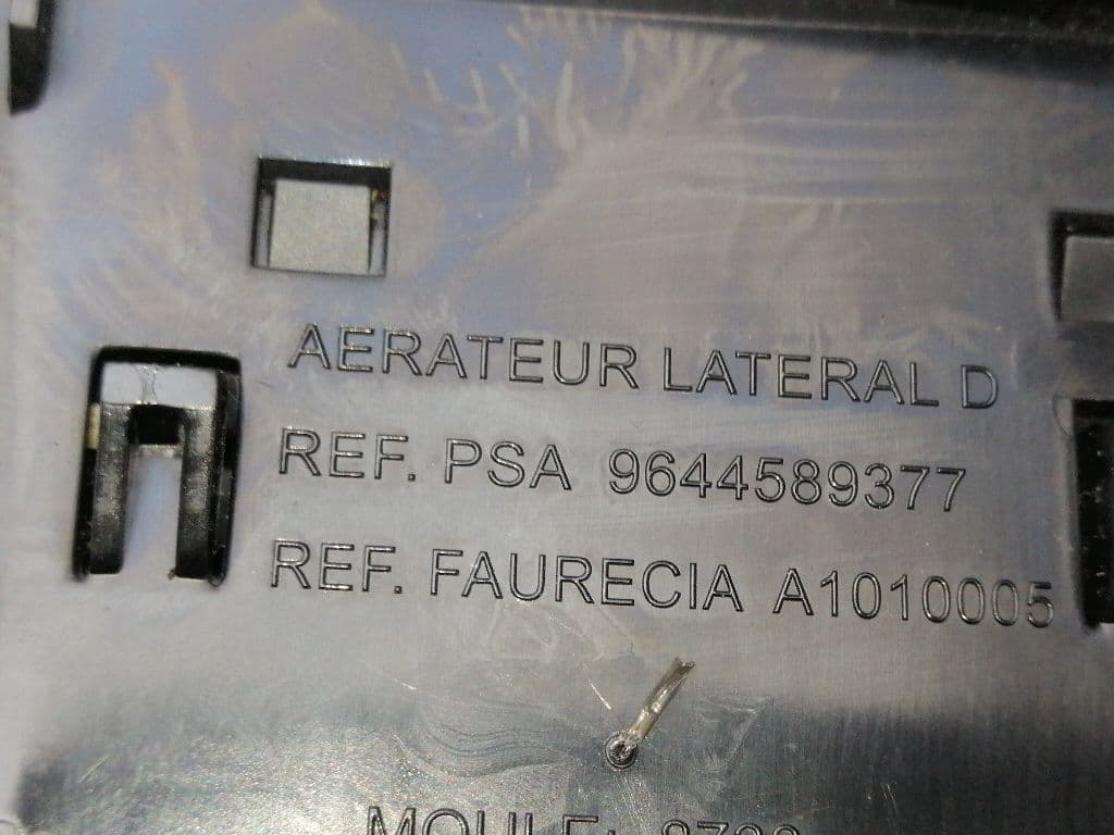Plastico PEUGEOT 407 2