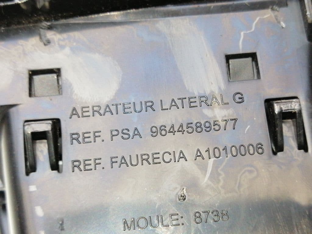Plastico PEUGEOT 407 2