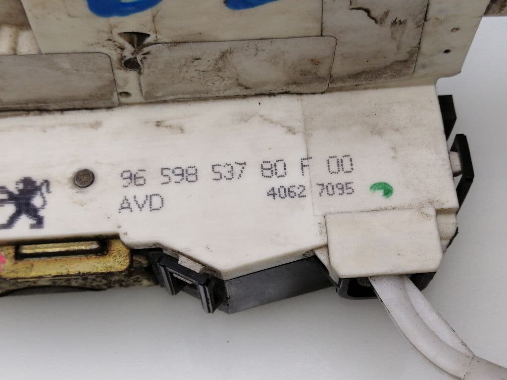 Cerradura puerta delantera derecha PEUGEOT 407 4