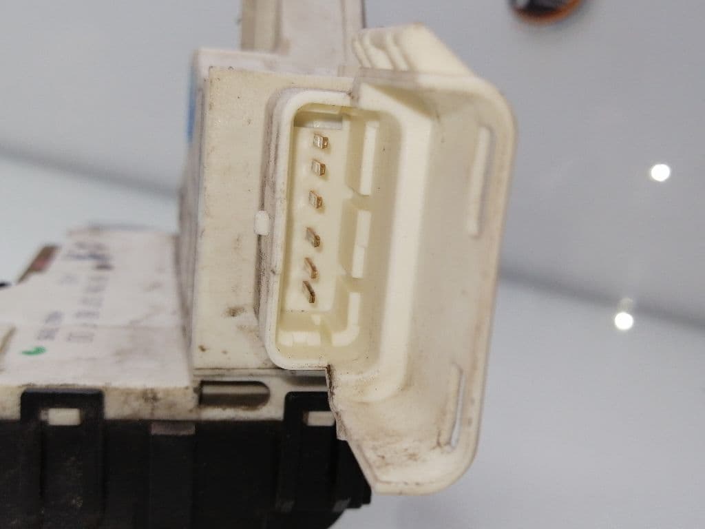 Cerradura puerta delantera derecha PEUGEOT 407 2