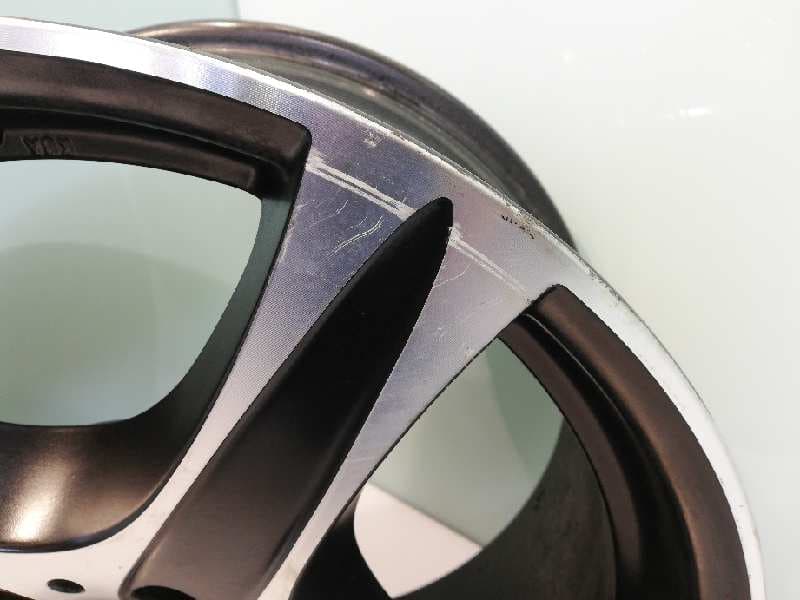 Llanta LEXUS IS 2
