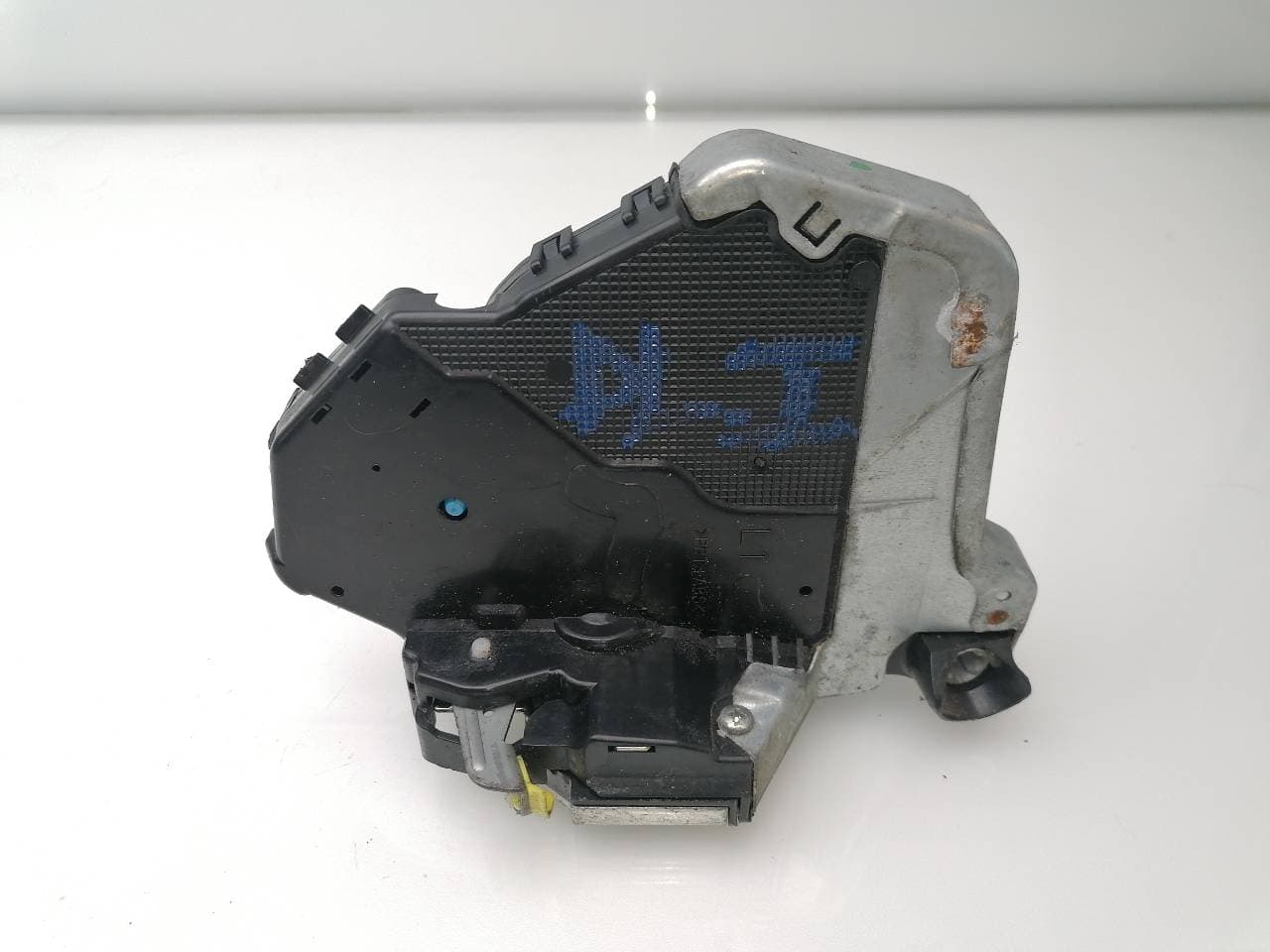 Cerradura puerta delantera izquierda LEXUS IS 3