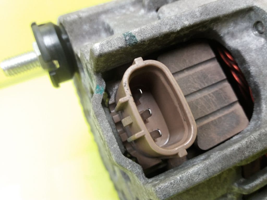 Alternador NISSAN MICRA V (K14) 3