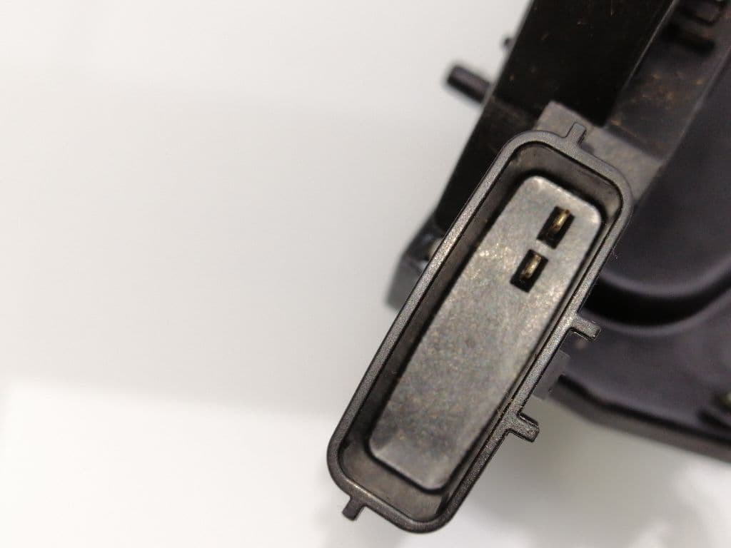 Cerradura puerta trasera izquierda NISSAN MICRA V (K14) 2