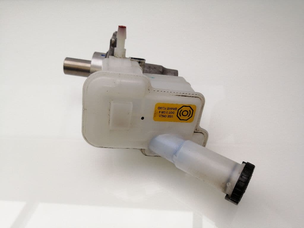 Bomba freno NISSAN MICRA V (K14) 4