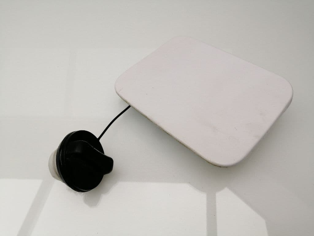 Tapa exterior combustible NISSAN MICRA V (K14)
