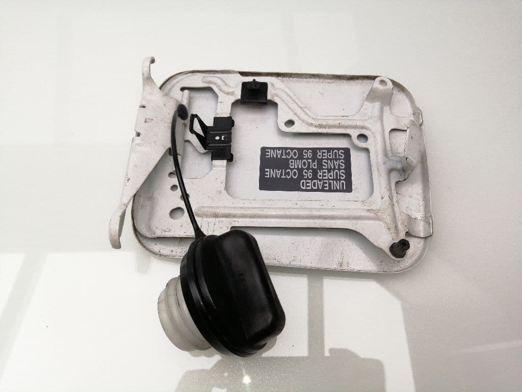 Tapa exterior combustible NISSAN MICRA V (K14) 2