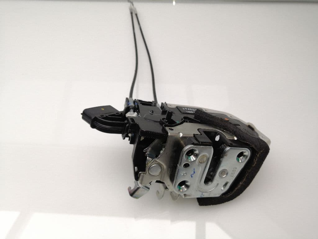 Cerradura puerta trasera derecha NISSAN MICRA V (K14)