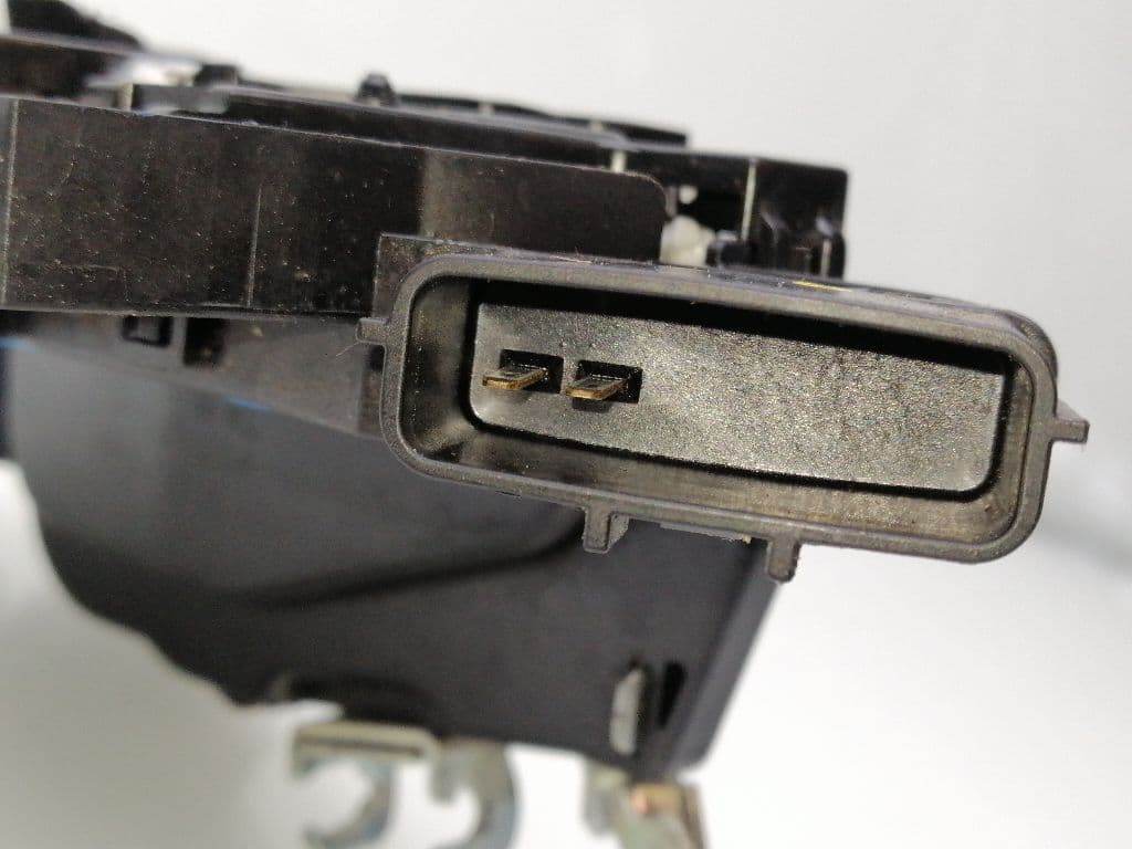 Cerradura puerta delantera derecha NISSAN MICRA V (K14) 5