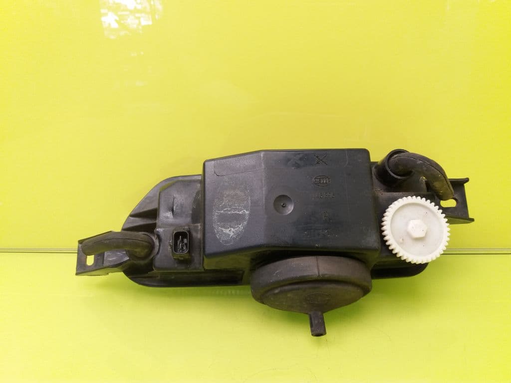 Faro antiniebla derecho FORD ESCORT BERLINA 5