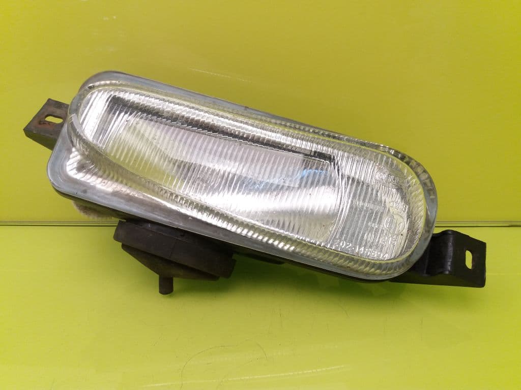 Faro antiniebla derecho FORD ESCORT BERLINA