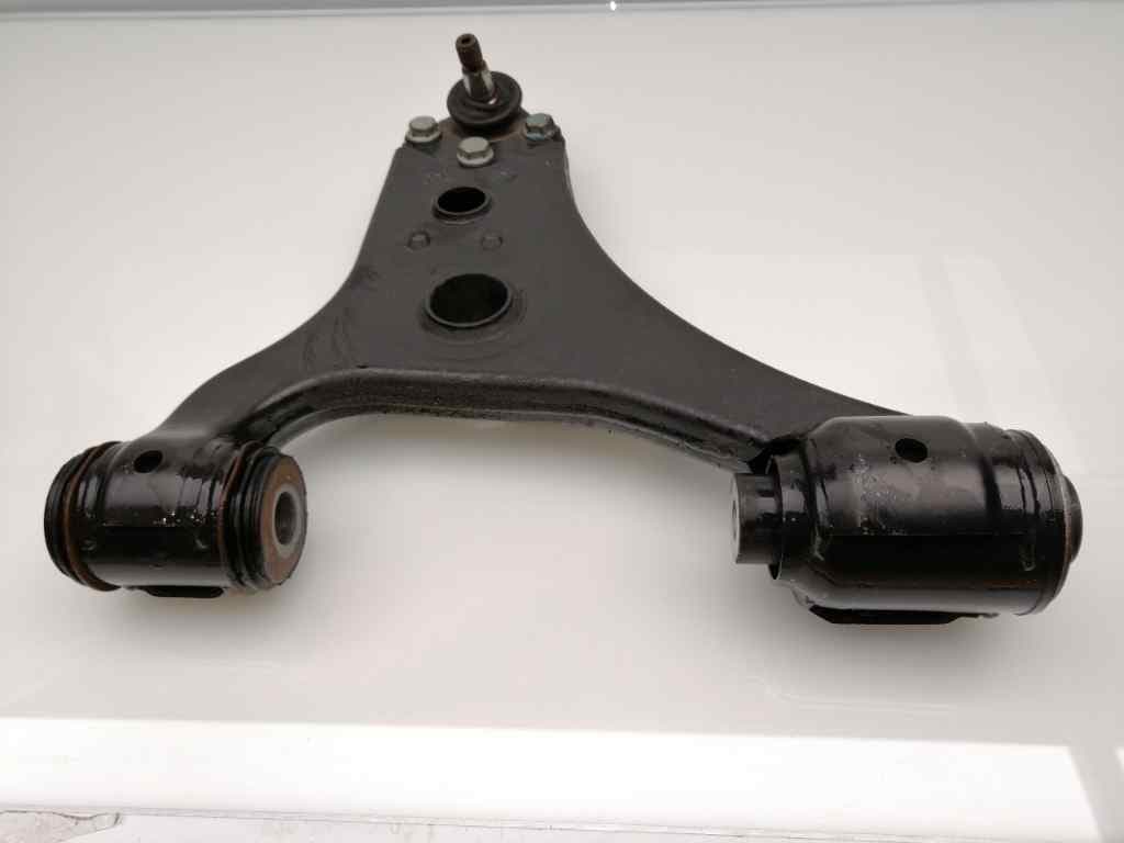 Brazo suspension inferior delantero izquierdo MERCEDES-BENZ CLASE A (W176) 2