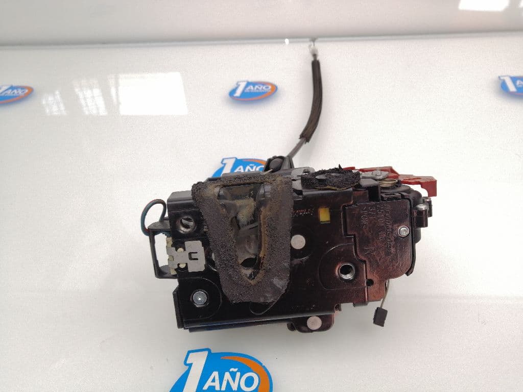 Cerradura puerta trasera derecha SKODA FABIA