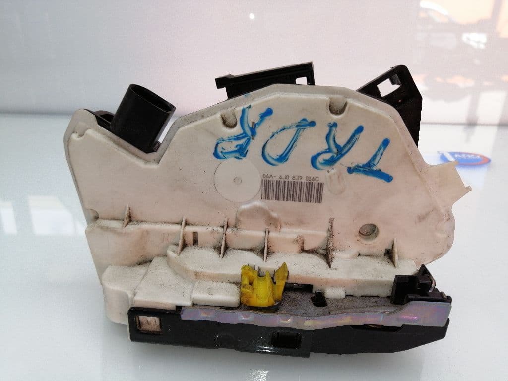 Cerradura puerta trasera derecha SEAT IBIZA (6L1) 3