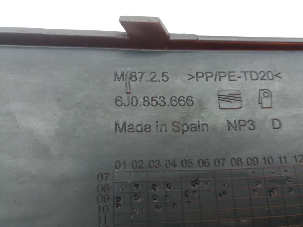 Plastico SEAT IBIZA (6L1) 3