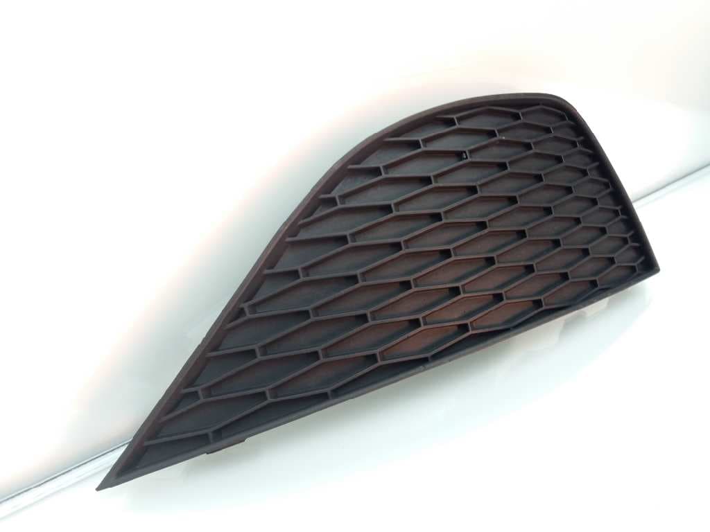 Plastico SEAT IBIZA (6L1) 3
