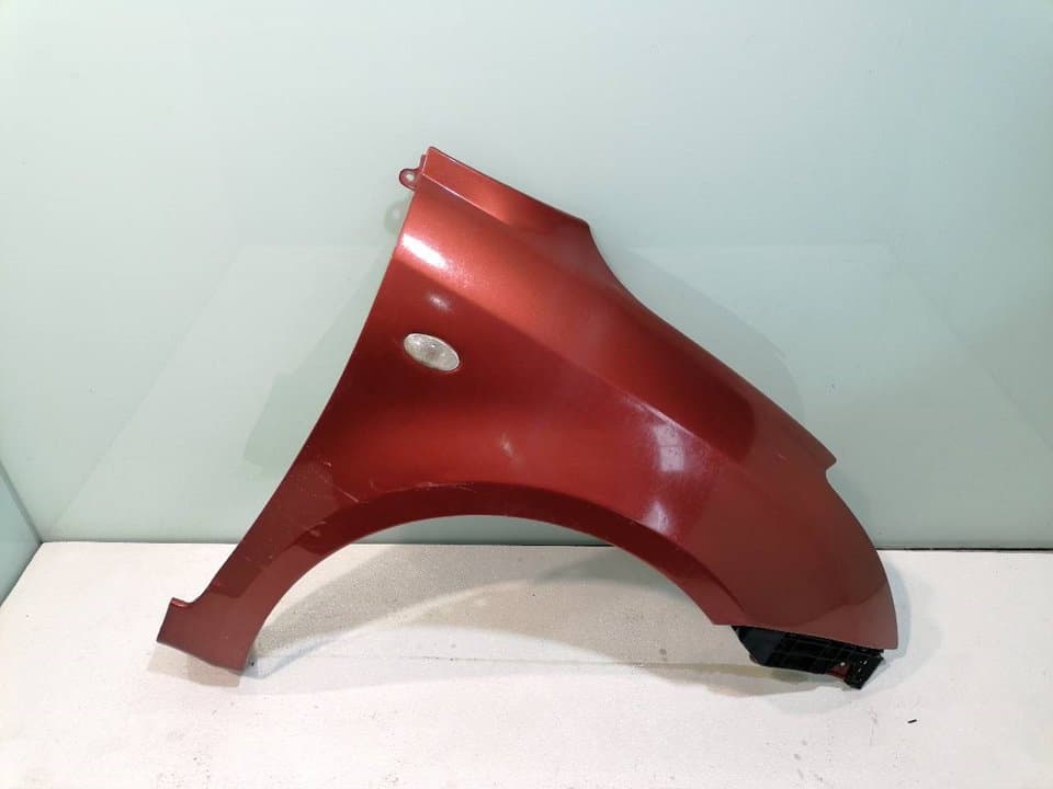 Aleta delantera derecha SUZUKI SWIFT SF BERLINA (EA)