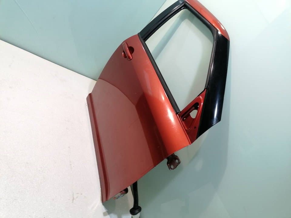 Puerta delantera derecha SUZUKI SWIFT SF BERLINA (EA) 3