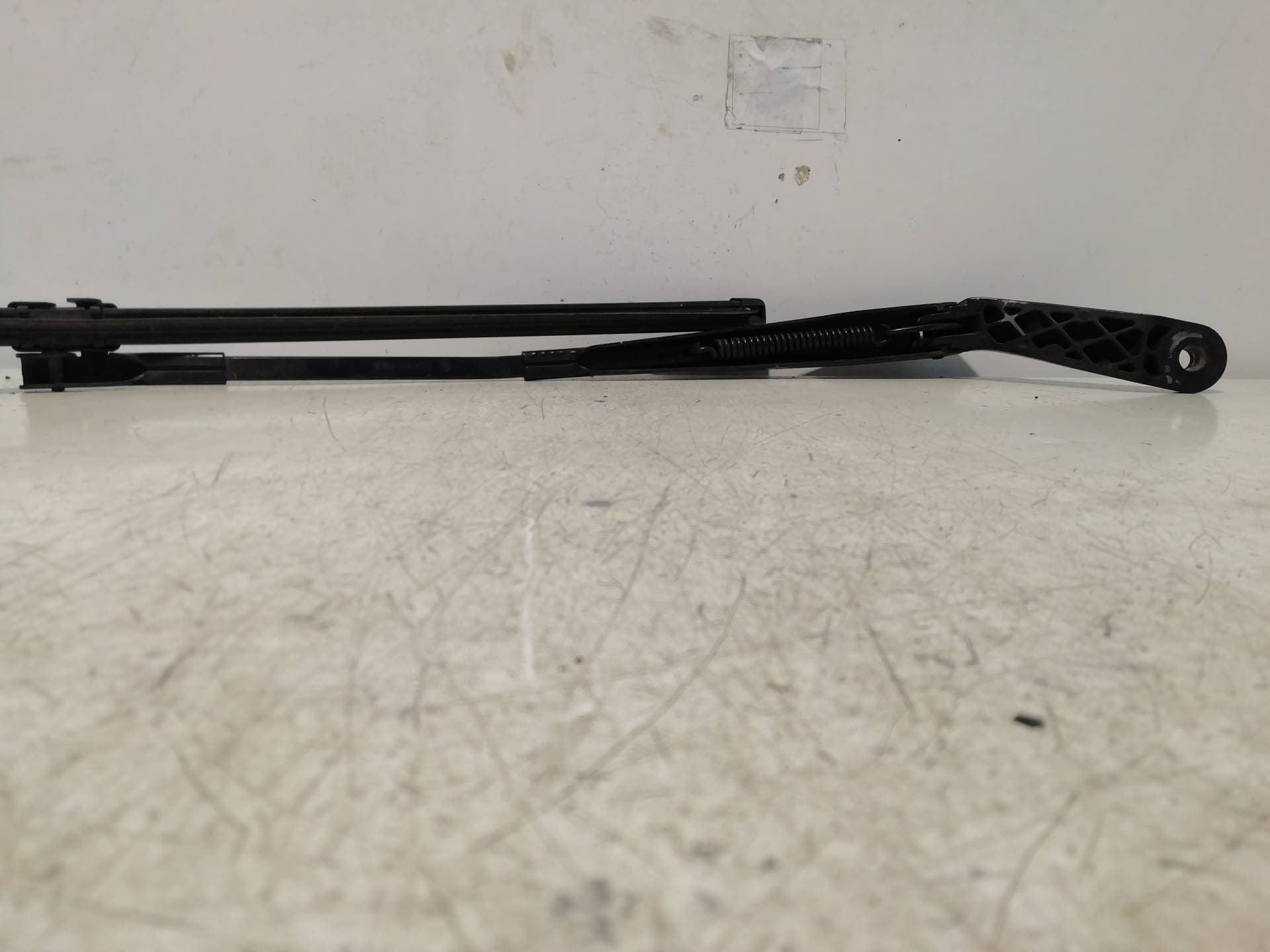 Brazo limpia delantero derecho VOLKSWAGEN SHARAN (7M8) 3