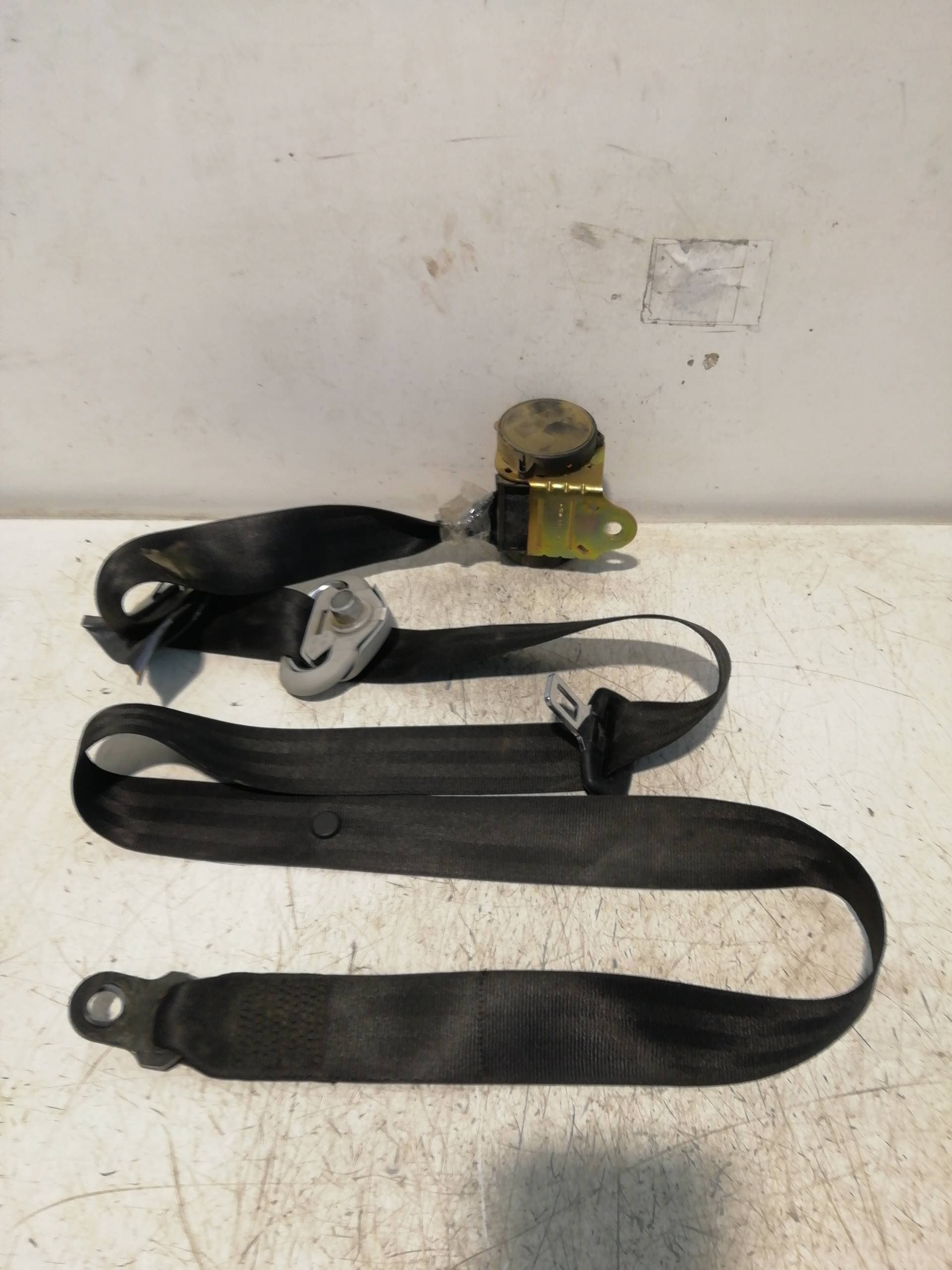Cinturon seguridad trasero derecho VOLKSWAGEN SHARAN (7M8) 3