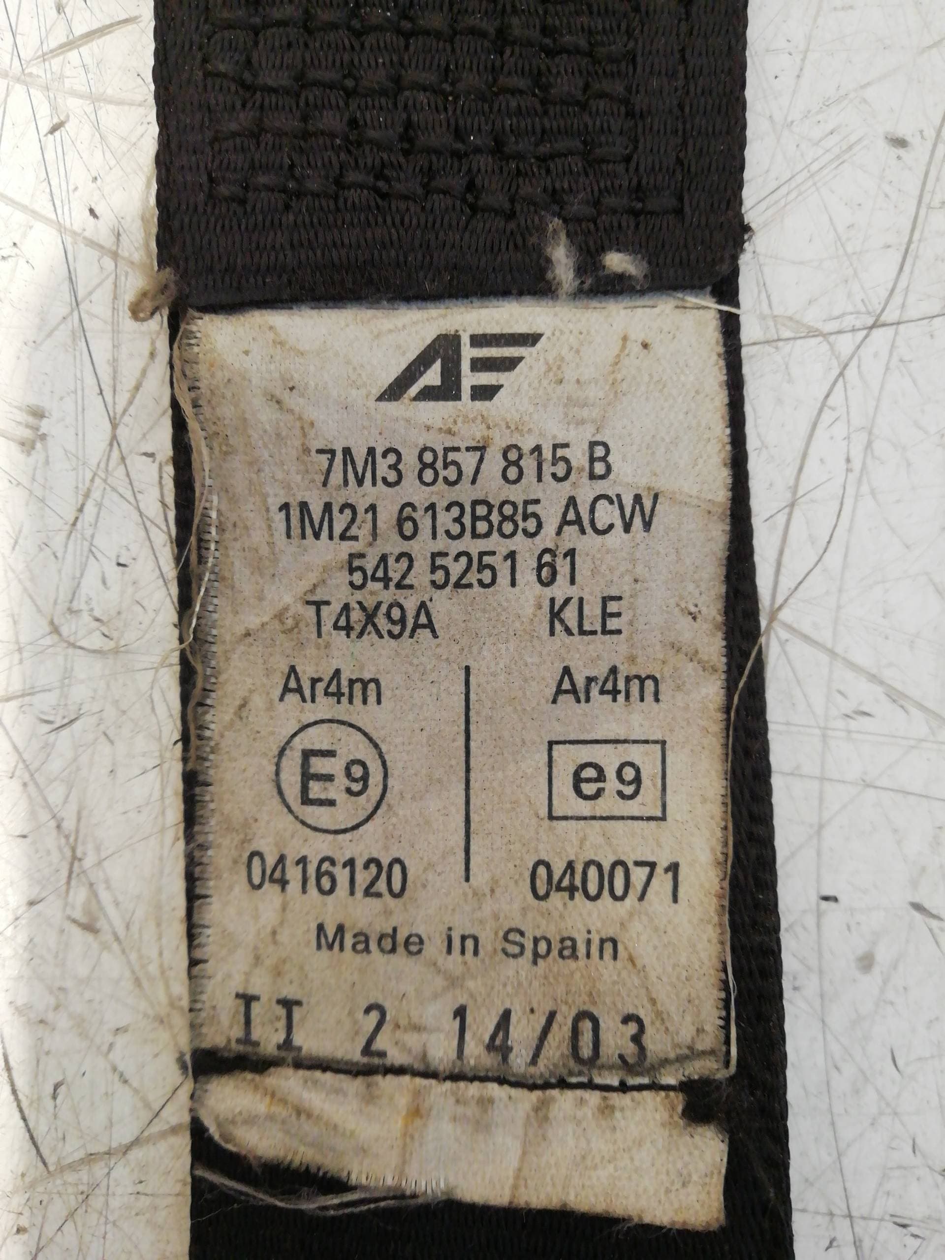 Cinturon seguridad trasero izquierdo VOLKSWAGEN SHARAN (7M8) 2