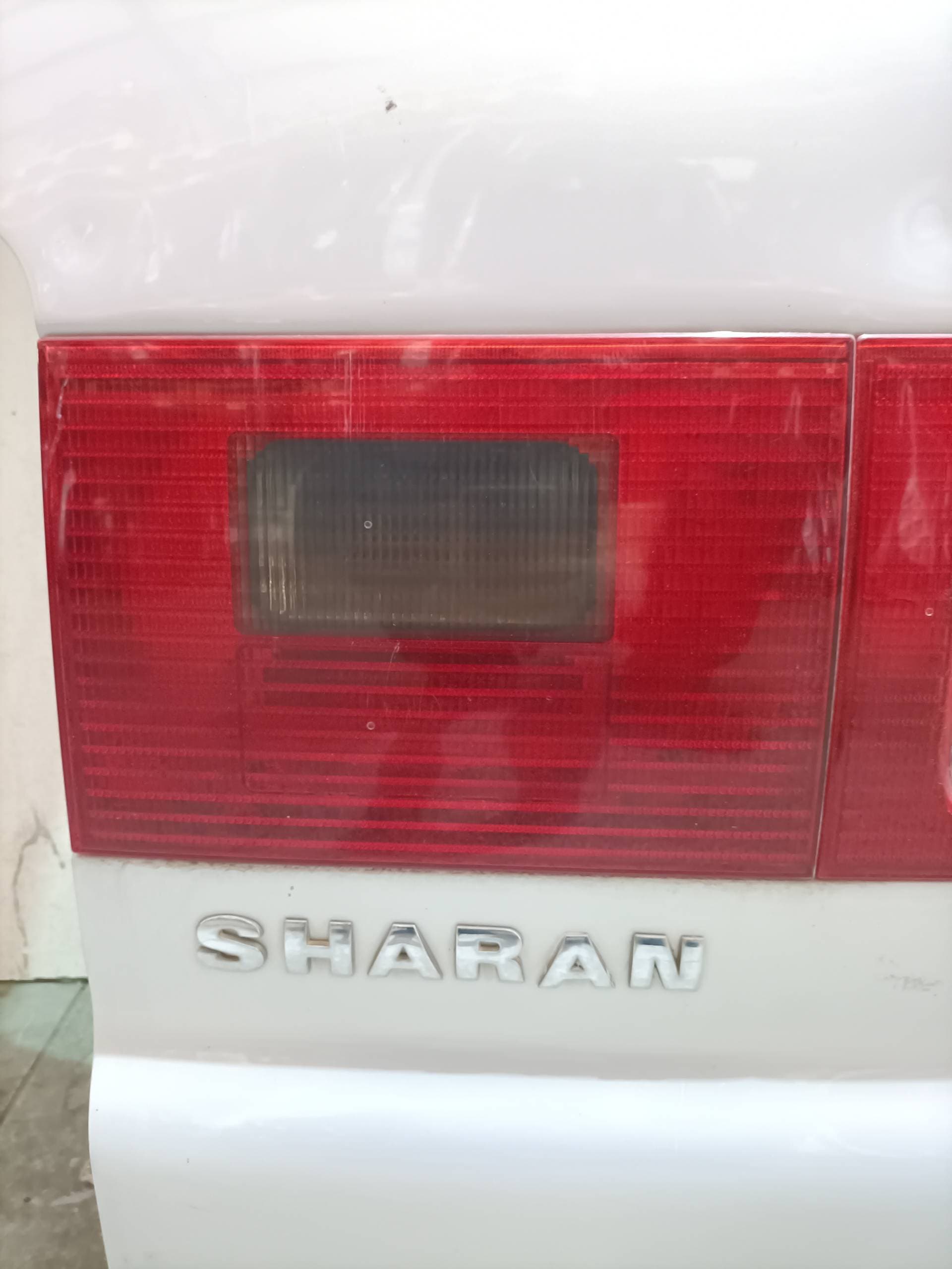 Piloto trasero izquierdo interior VOLKSWAGEN SHARAN (7M8)