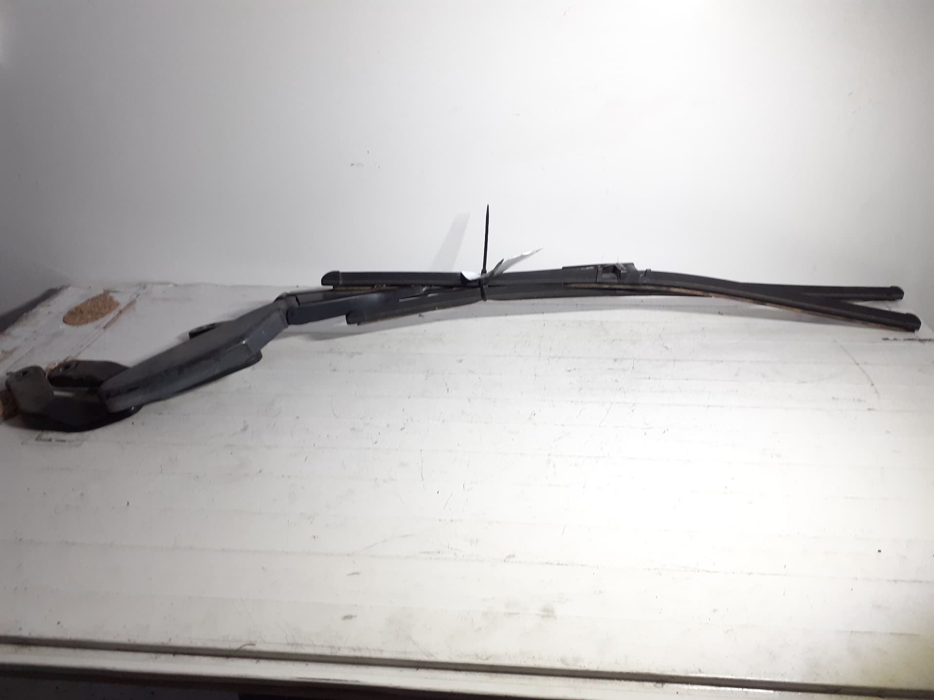 Brazo limpia delantero derecho MERCEDES-BENZ CLASE E (W211) BERLINA