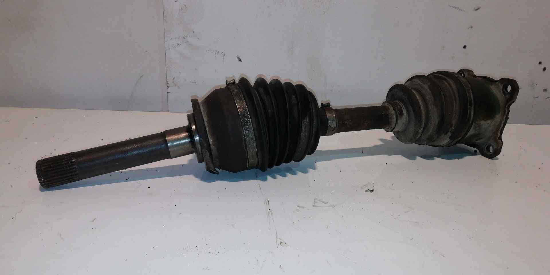 Transmision delantera derecha MITSUBISHI MONTERO (V20/V40)